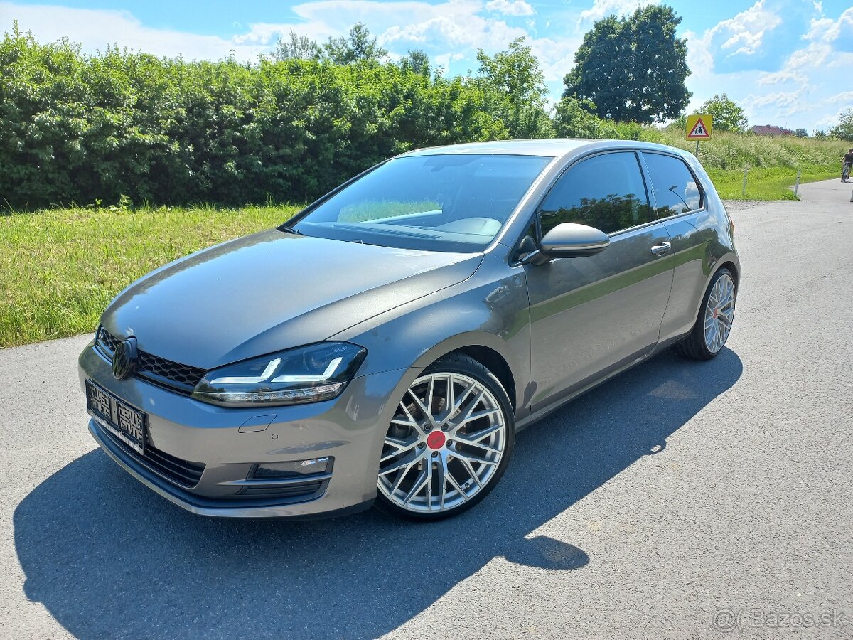 Vw Golf mk7 1,6tdi Led osram světla, 19"alu..