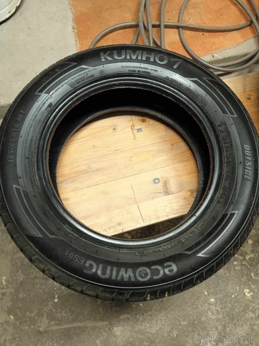 KUMHO ECOWING ES01 175/65 R14 86T