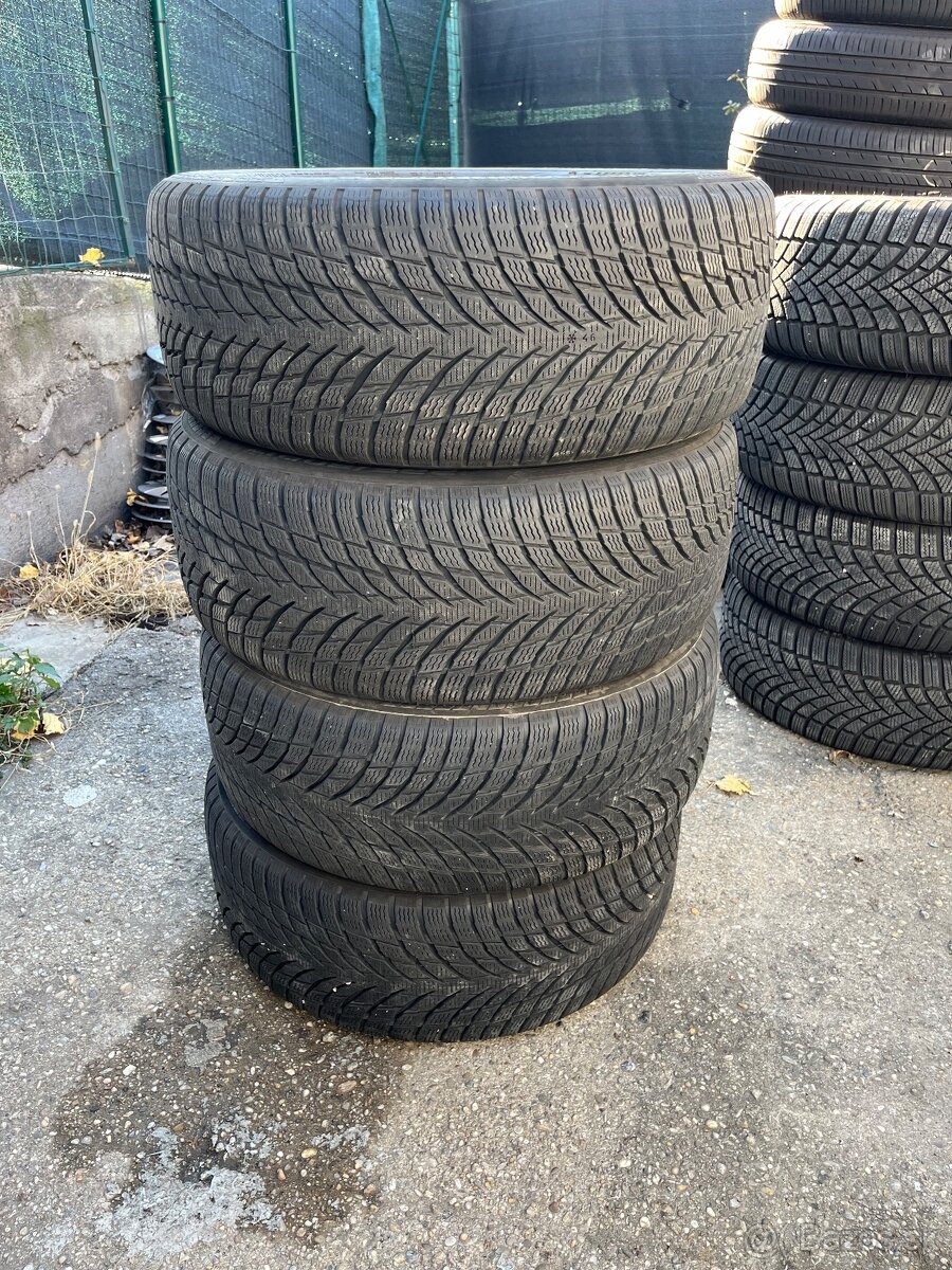 Predám zimné gumi 225/50r17