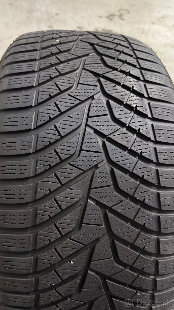 PREDAM ZIMNE PNEU  295/40 R21