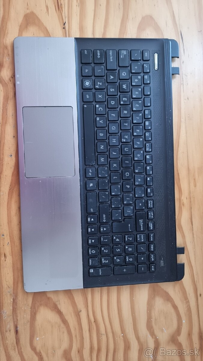 Asus K55 na náhradné diely