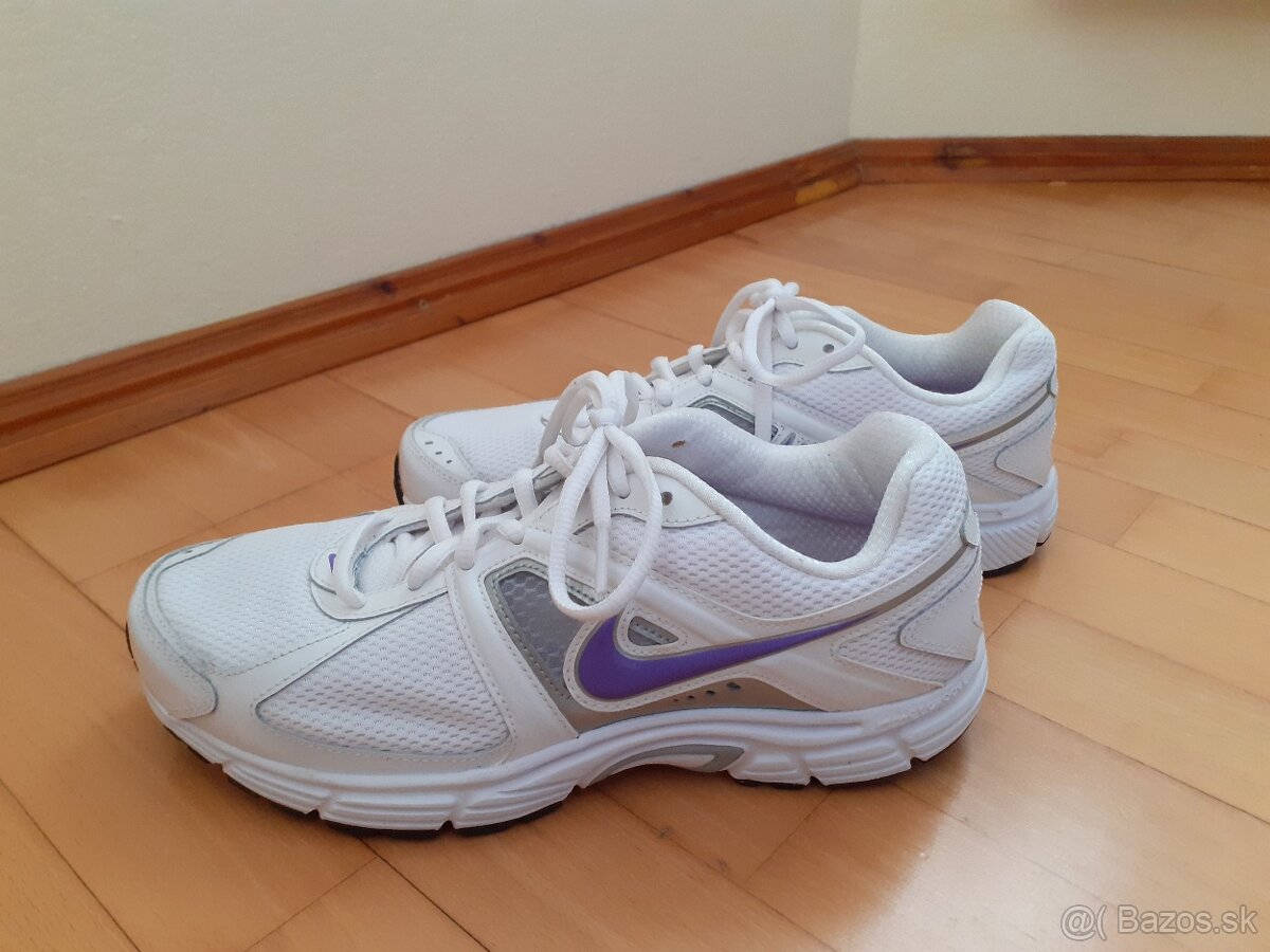 Dámske tenisky NIKE (veľ. 41)