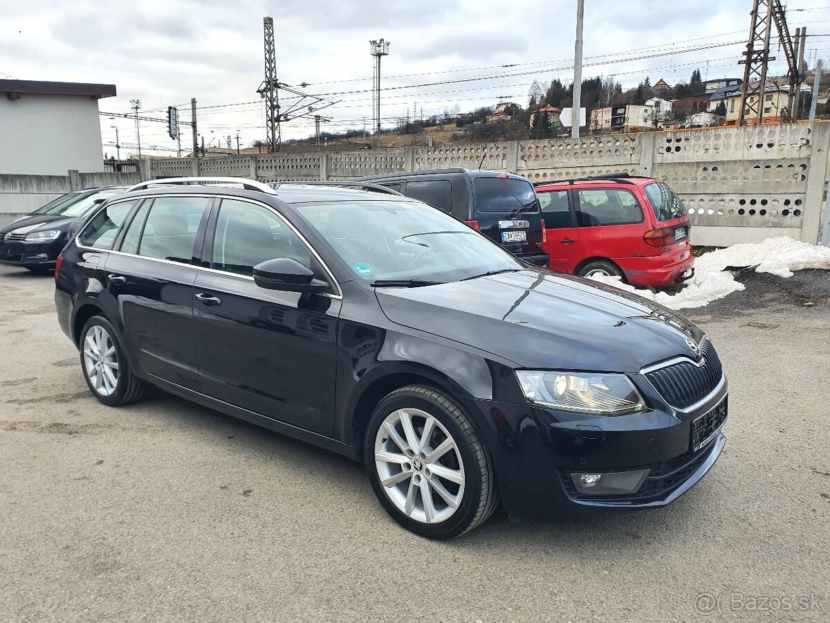 ŠKODA OCTAVIA COMBI 2.0 TDI 110KW  ELEGANCE ,xenon,navi...