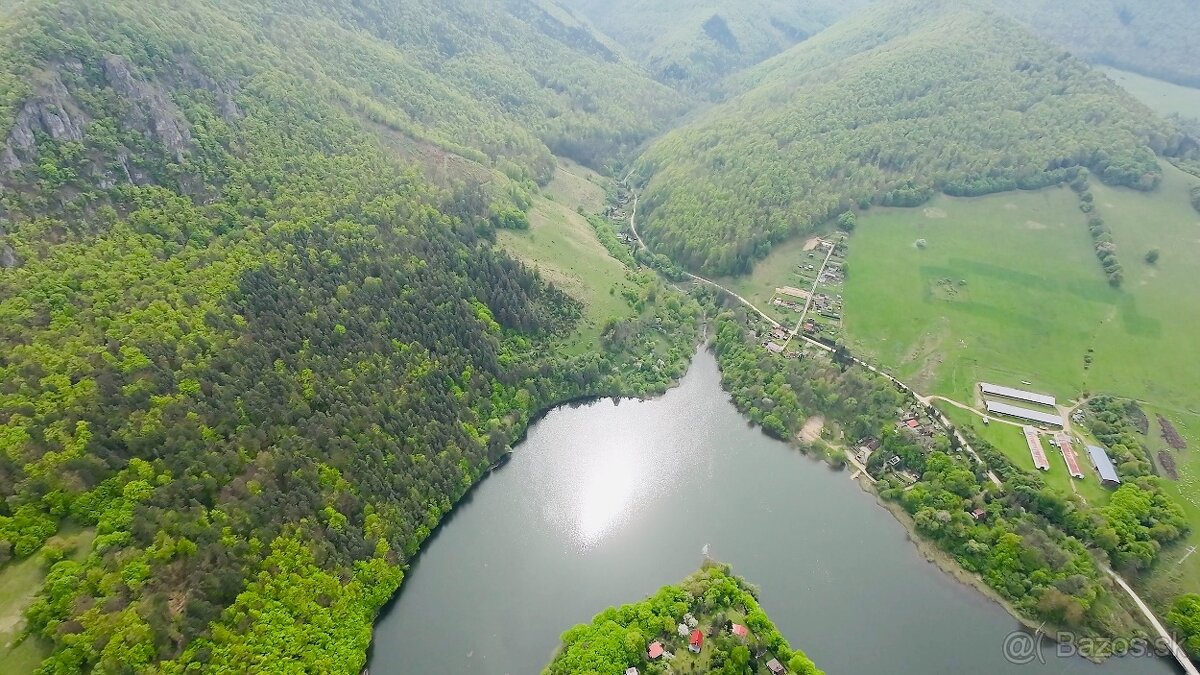 NA PREDAJ POZEMOK V SKVELE LOKALITE MALÁ LODINA, RUŽÍN