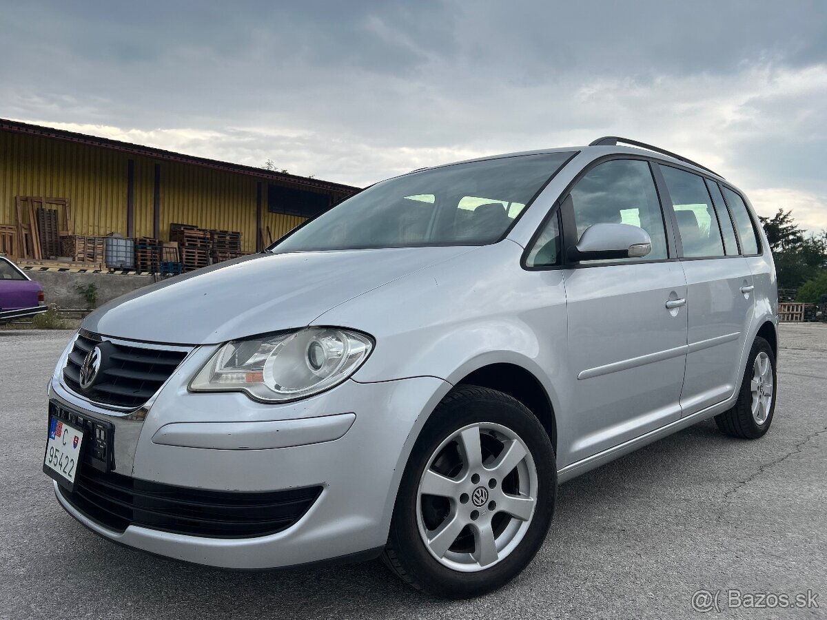 VOLKSWAGEN TOURAN 1,9TDi 77kW BXE 7 MIEST dovoz FR