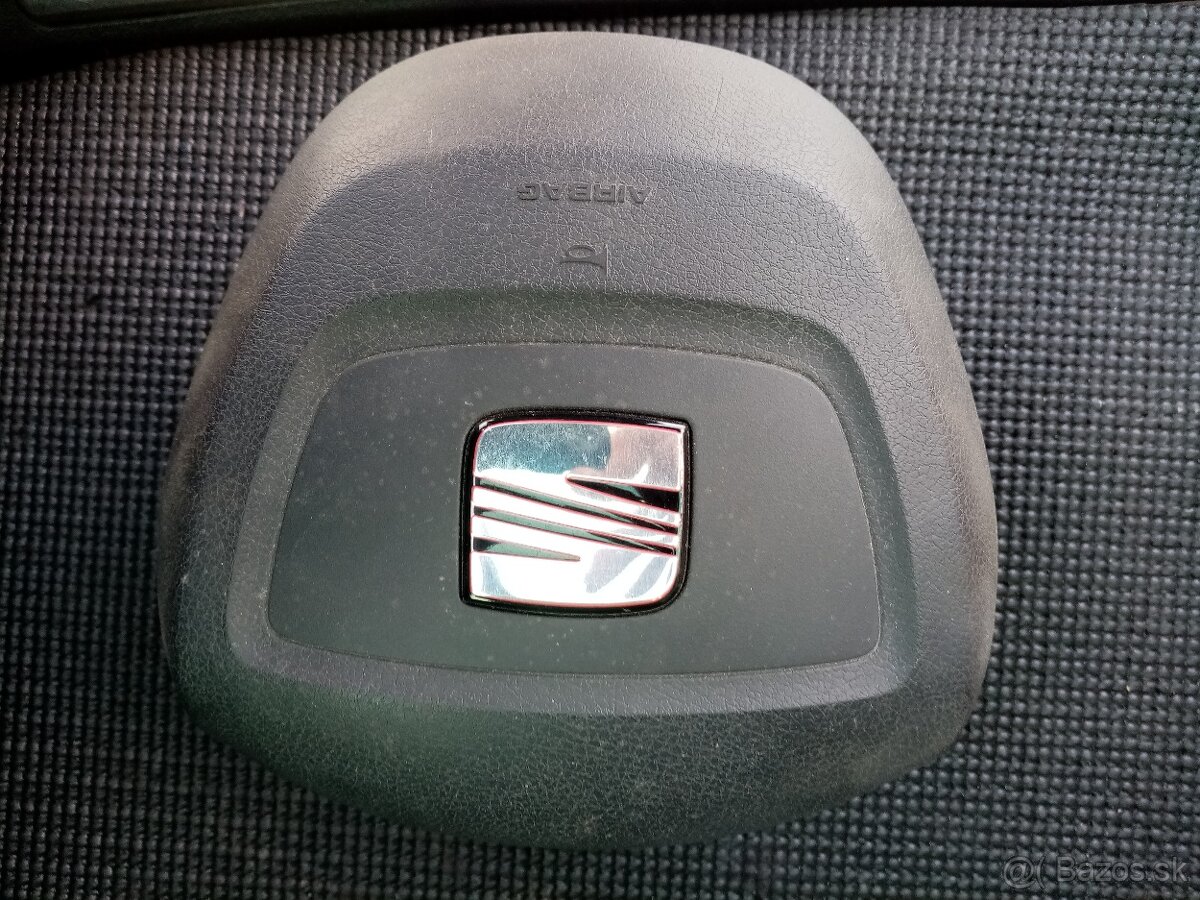 Predam  volant a airbag Seat Exeo 50eur