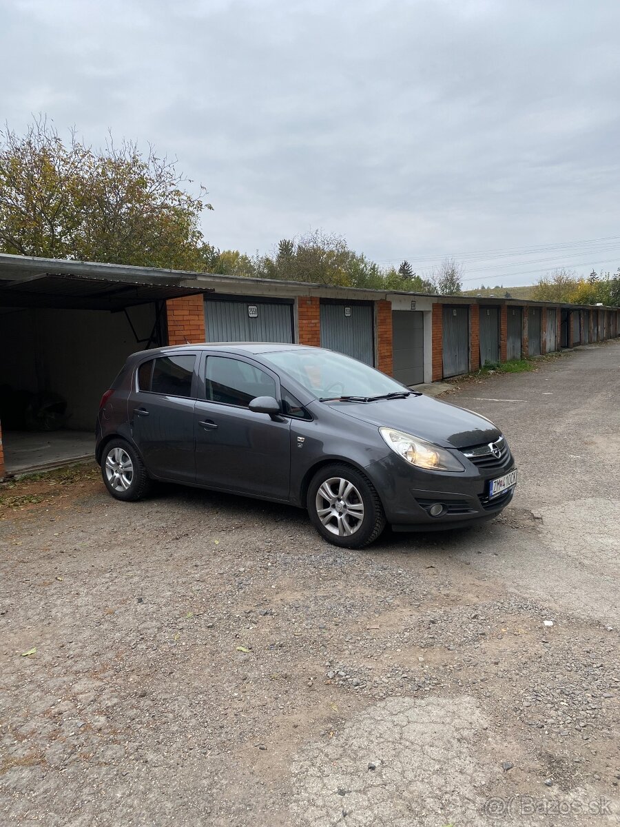 Opel Corsa Sports edícia