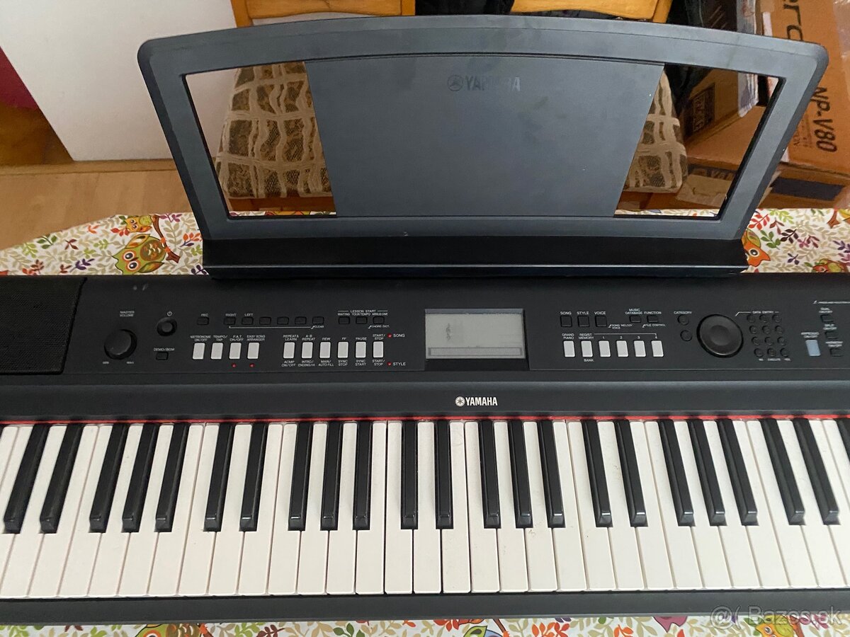 Keyboard Yamaha piaggero np-80