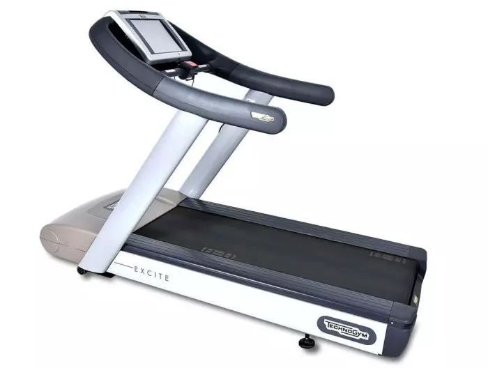 Bežecky pas technogym 900