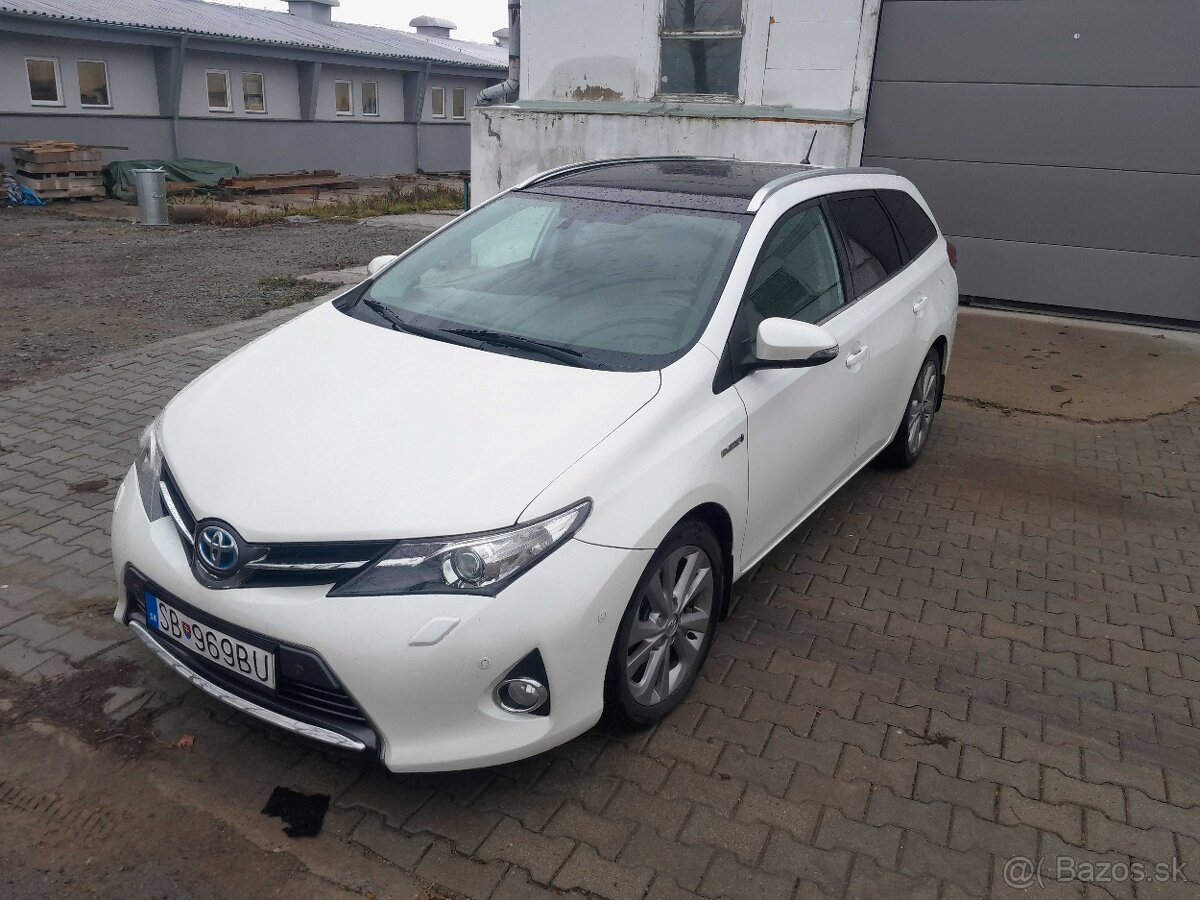 Toyota Auris 1.8 I VVT-i Hybrid Executive