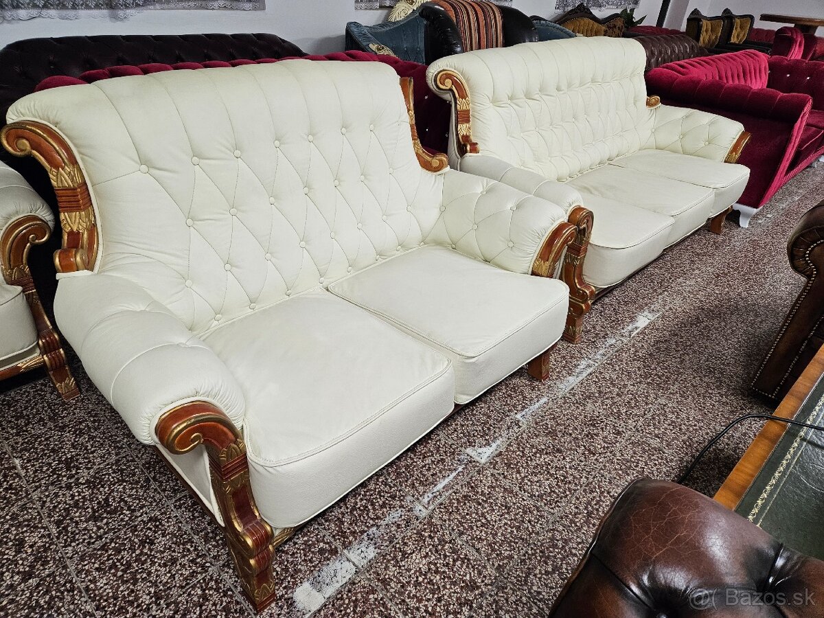 CHESTERFIELD SEDAČKA,ŠTÝLOVA S DREVOM