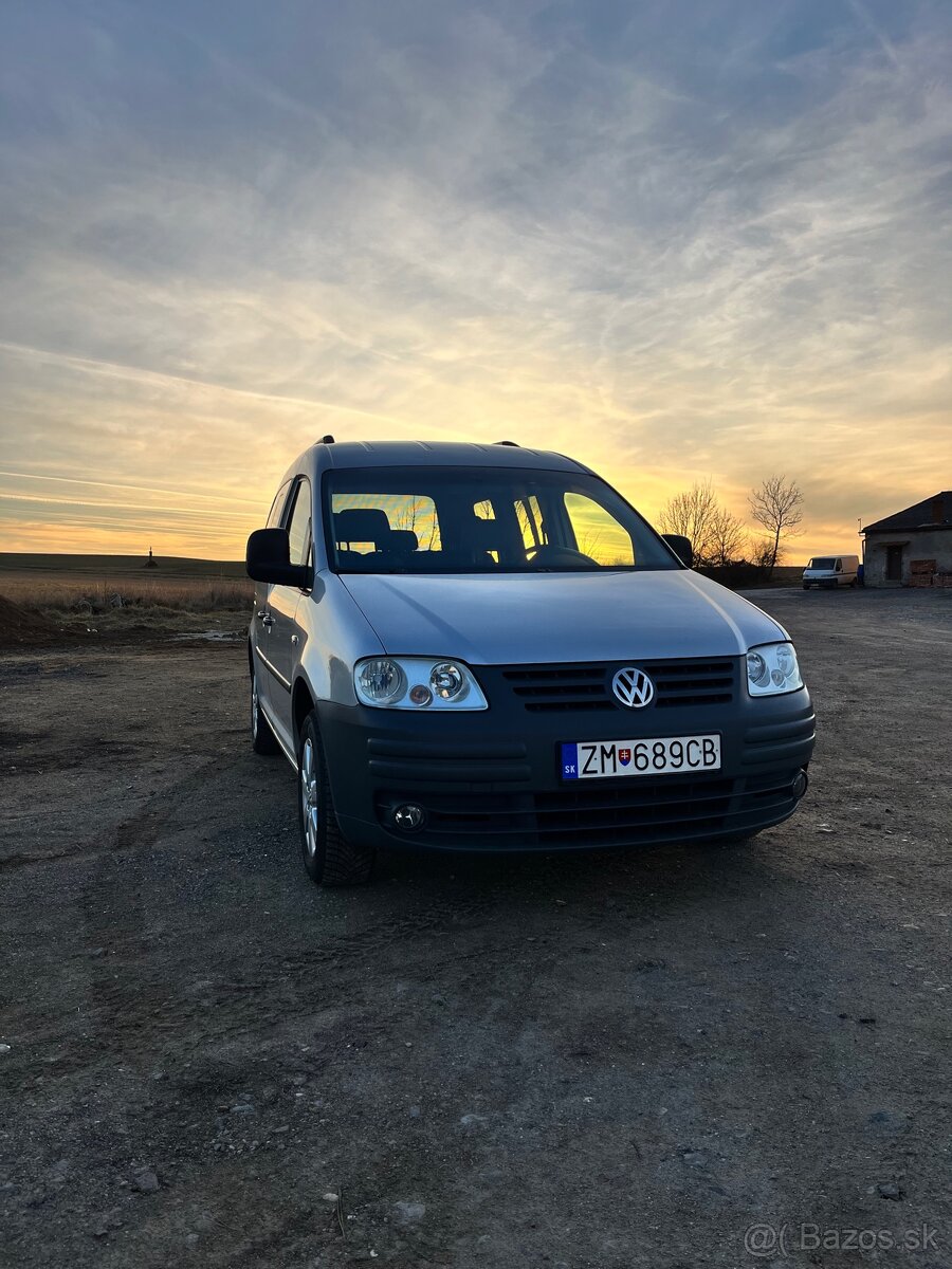 Volkswagen Caddy life 1.6 benzin