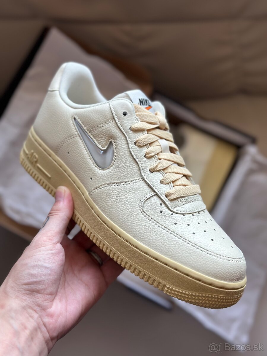 NIKE WMNS AIR FORCE 1 '07 LX COCONUT MILK/LIGHT BONE-LEMON W