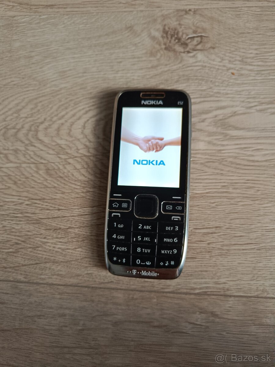 Nokia E52 - RETRO