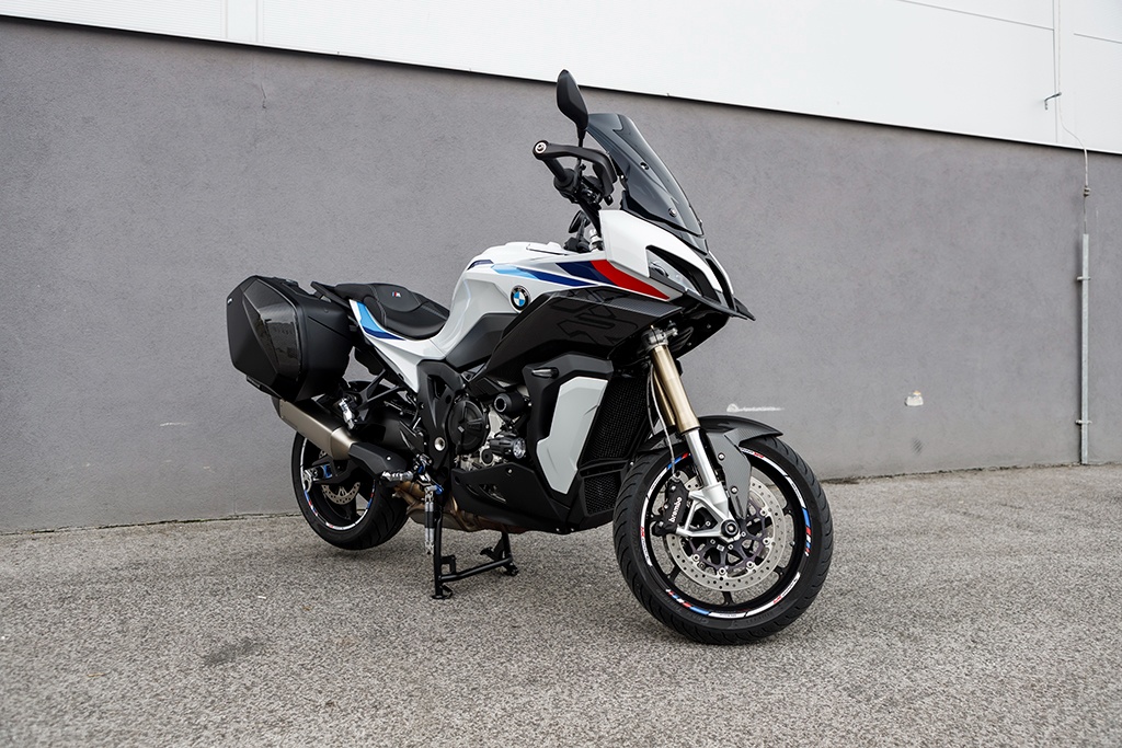 BMW S1000XR 999 cm3 121kW M6 M paket 08/2023