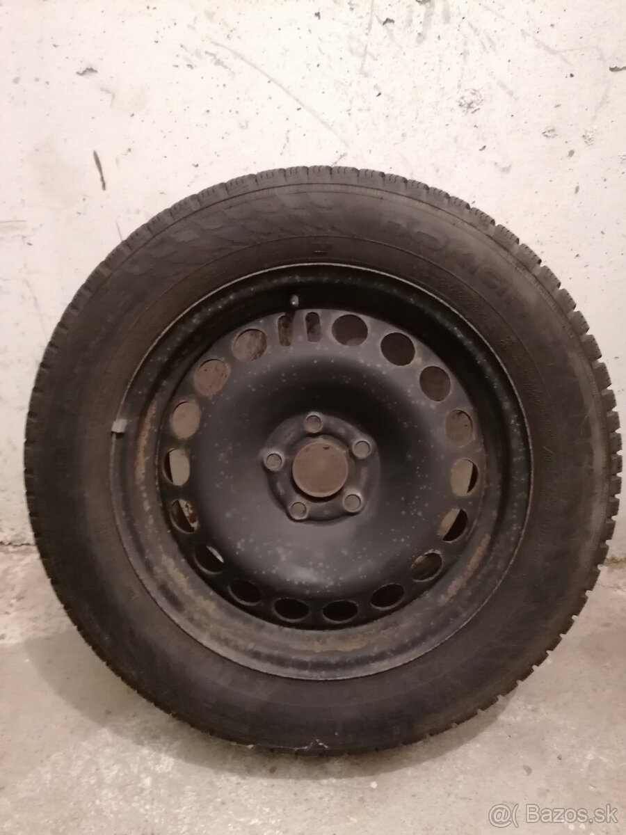 Zimné pneumatiky 205/60 R16 92H + plechové disky 6.5x16 ET39