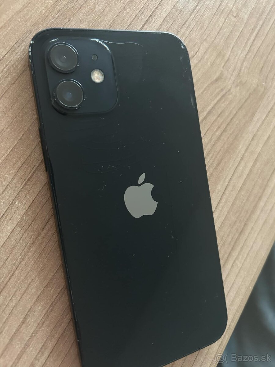 Predám iPhone 12