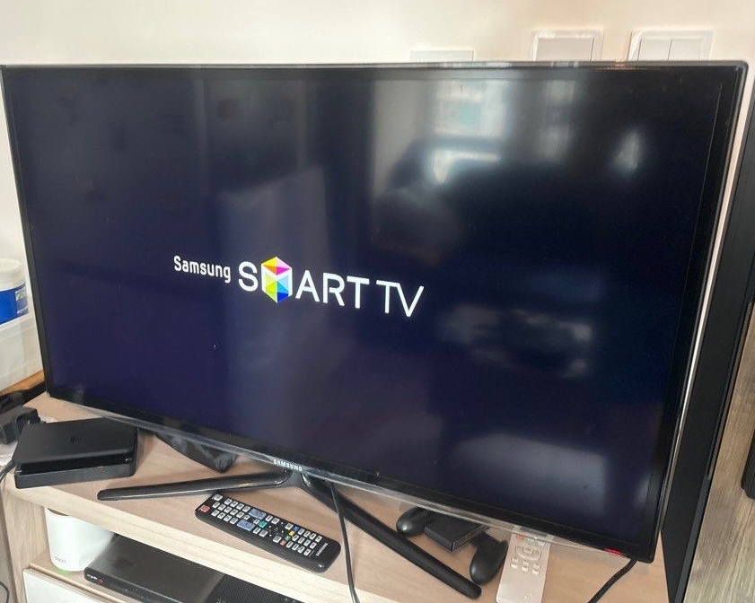 Predám Smart TV Samsung 46” UE46f5570SS