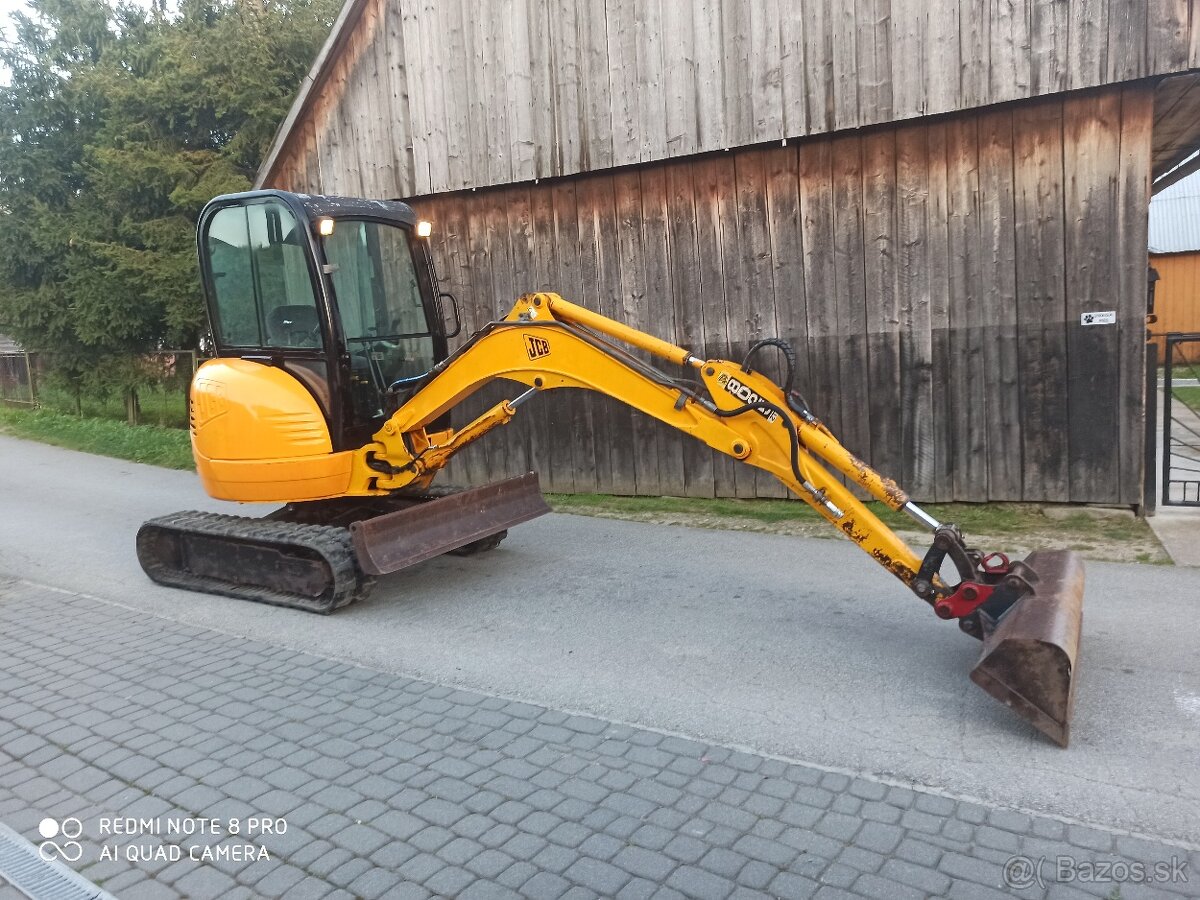 Minibager jcb 8025