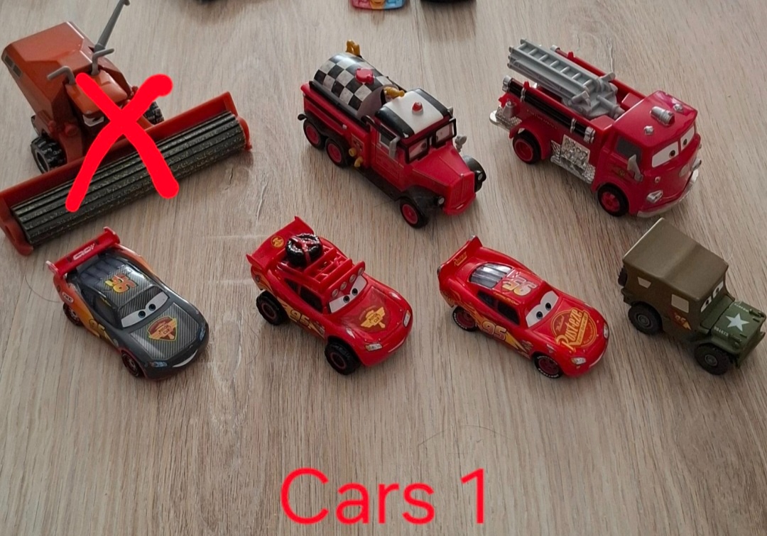 Autíčka Cars 1,2, 3