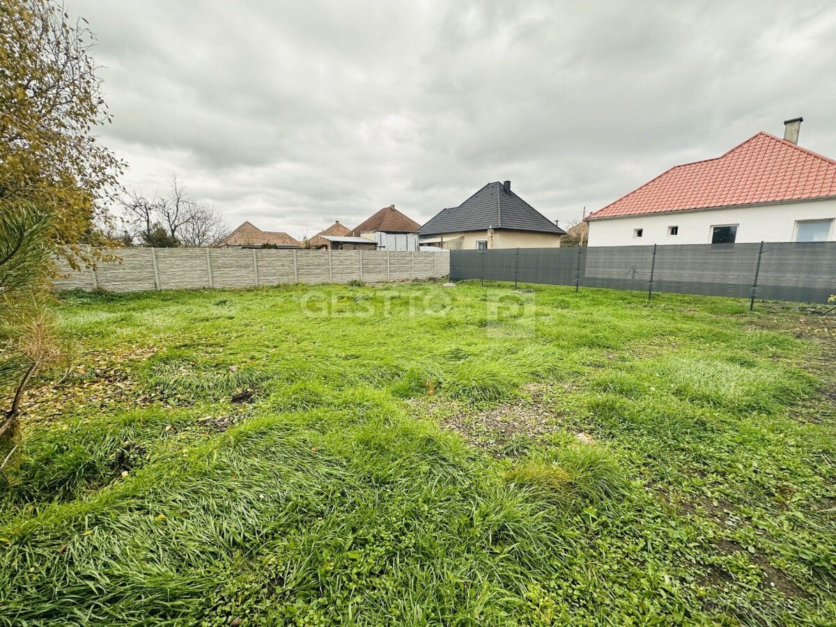 GESTTO | „STAVEBNÝ POZEMOK“ | 453m² | NA PREDAJ | BRESTOVANY