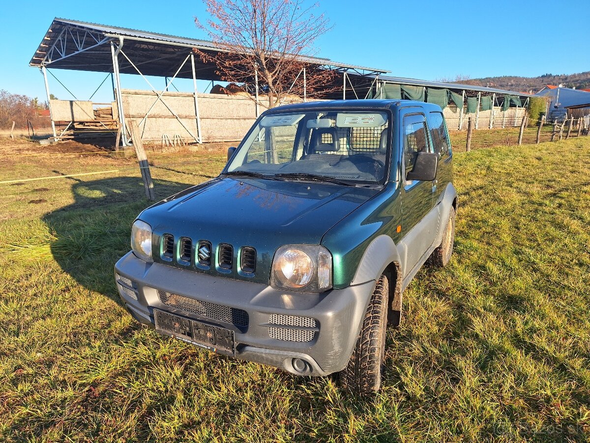 SUZUKI JIMNY 1,3 BENZIN 4X4 KLÍMA ŤAŽNÉ