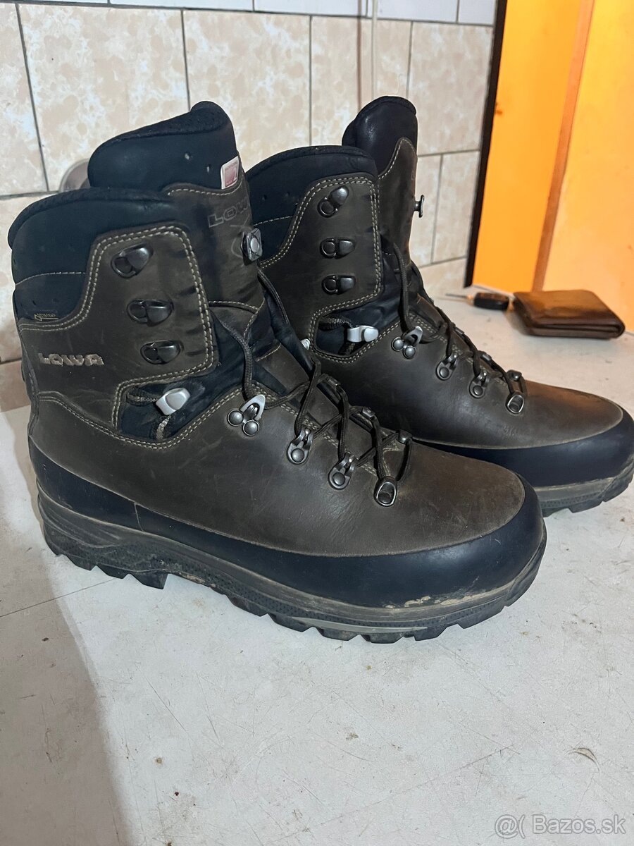 Lowa Tibet GTX 44,5