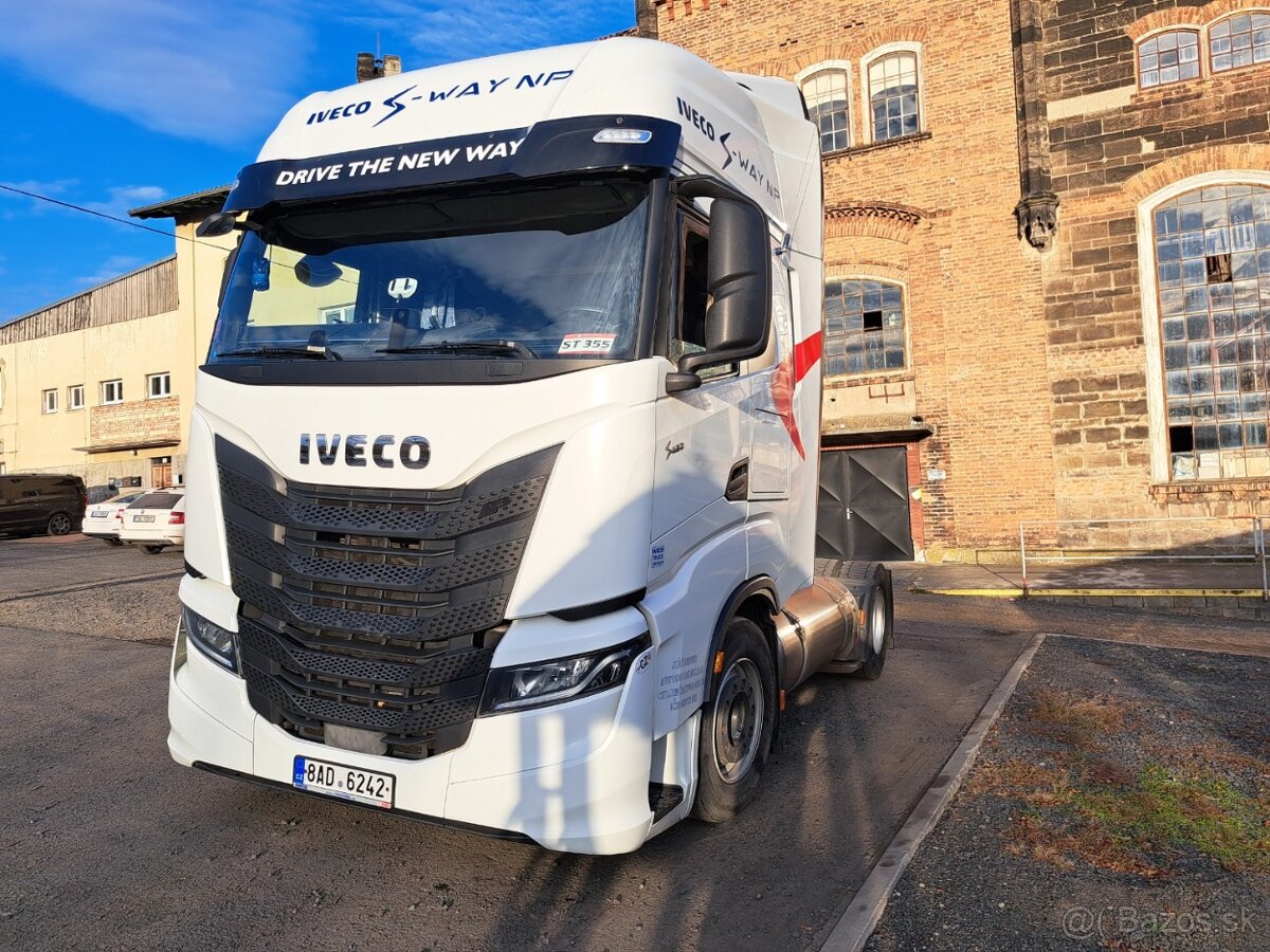 IVECO S-WAY 450 LNG