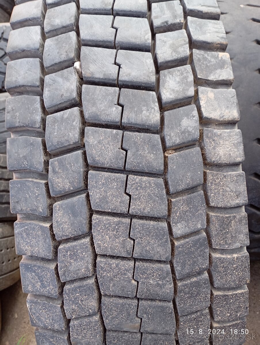 1ks 315/80 R22,5 Bridgestone M729 / M730