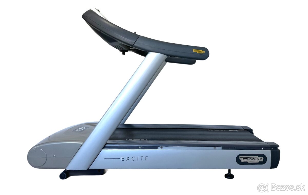 Profesionálny bežecký pás TECHNOGYM EXCITE RUN 700 LCD TV