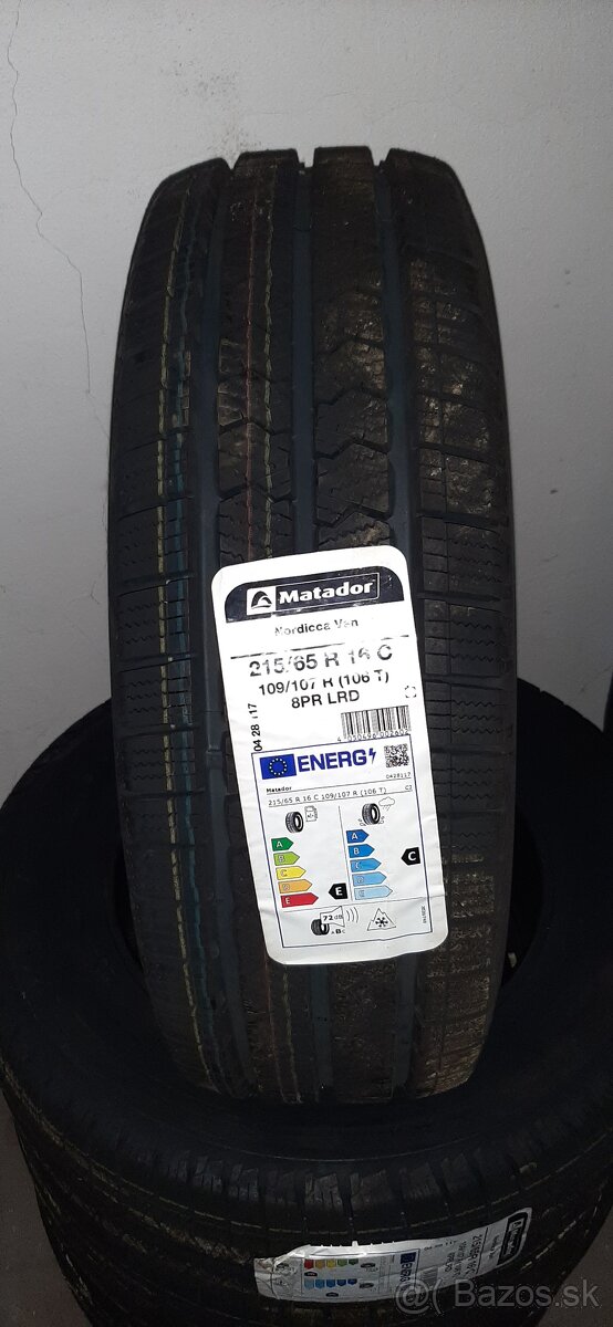 215/65 r16c