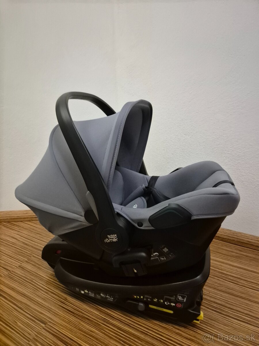 Autosedačka Britax Römer Baby Safe Core (0-15 mesiacov)