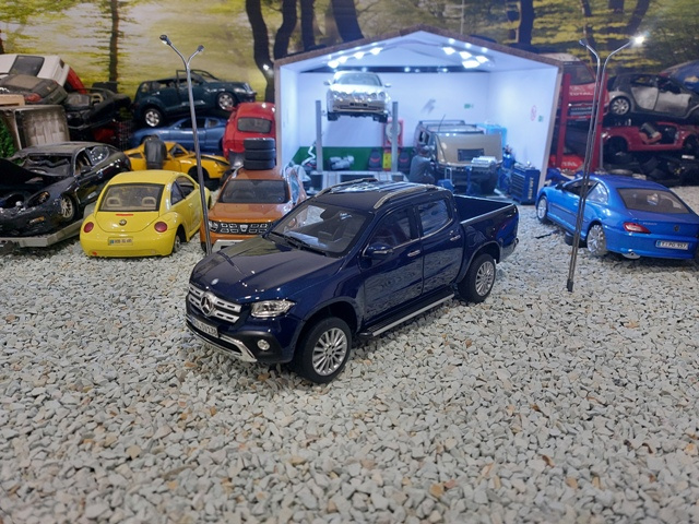 model auta Mercedes Benz X Class od NOREV 1:18