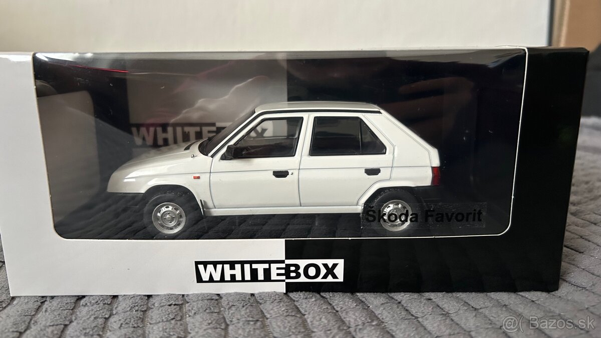 ŠKODA Favorit  1:24 WHITEBOX