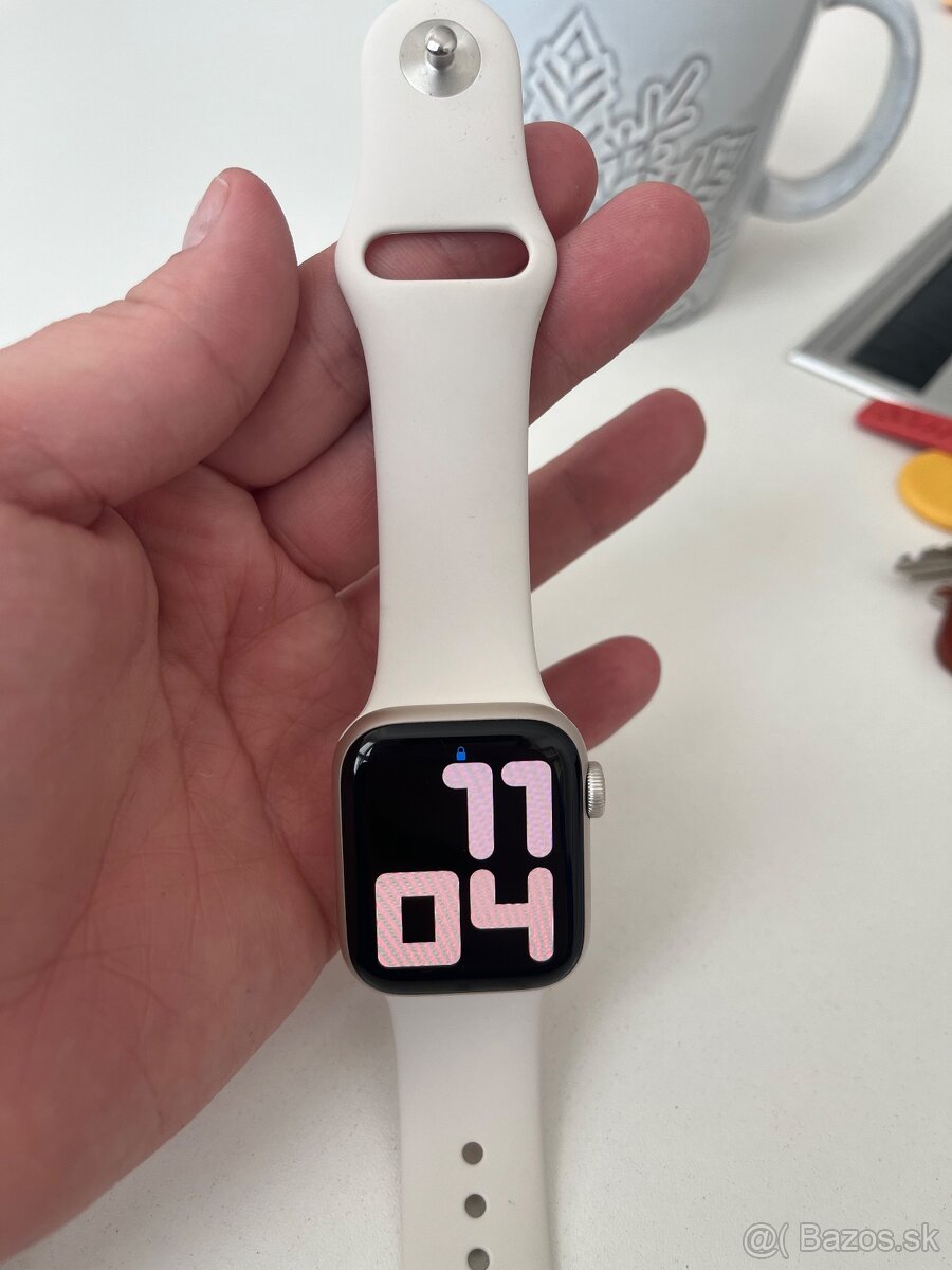 Predám Apple Watch SE