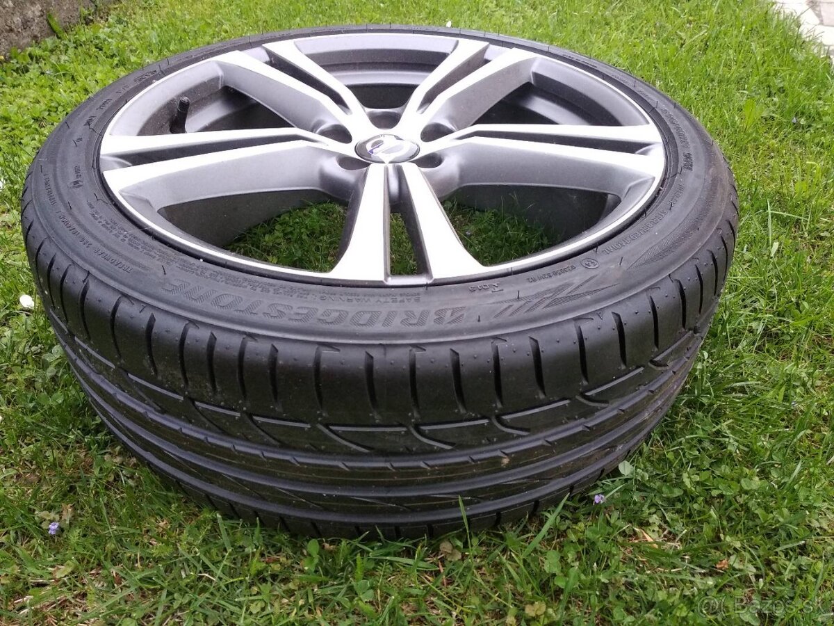 1ks 235/40 R19 Volvo