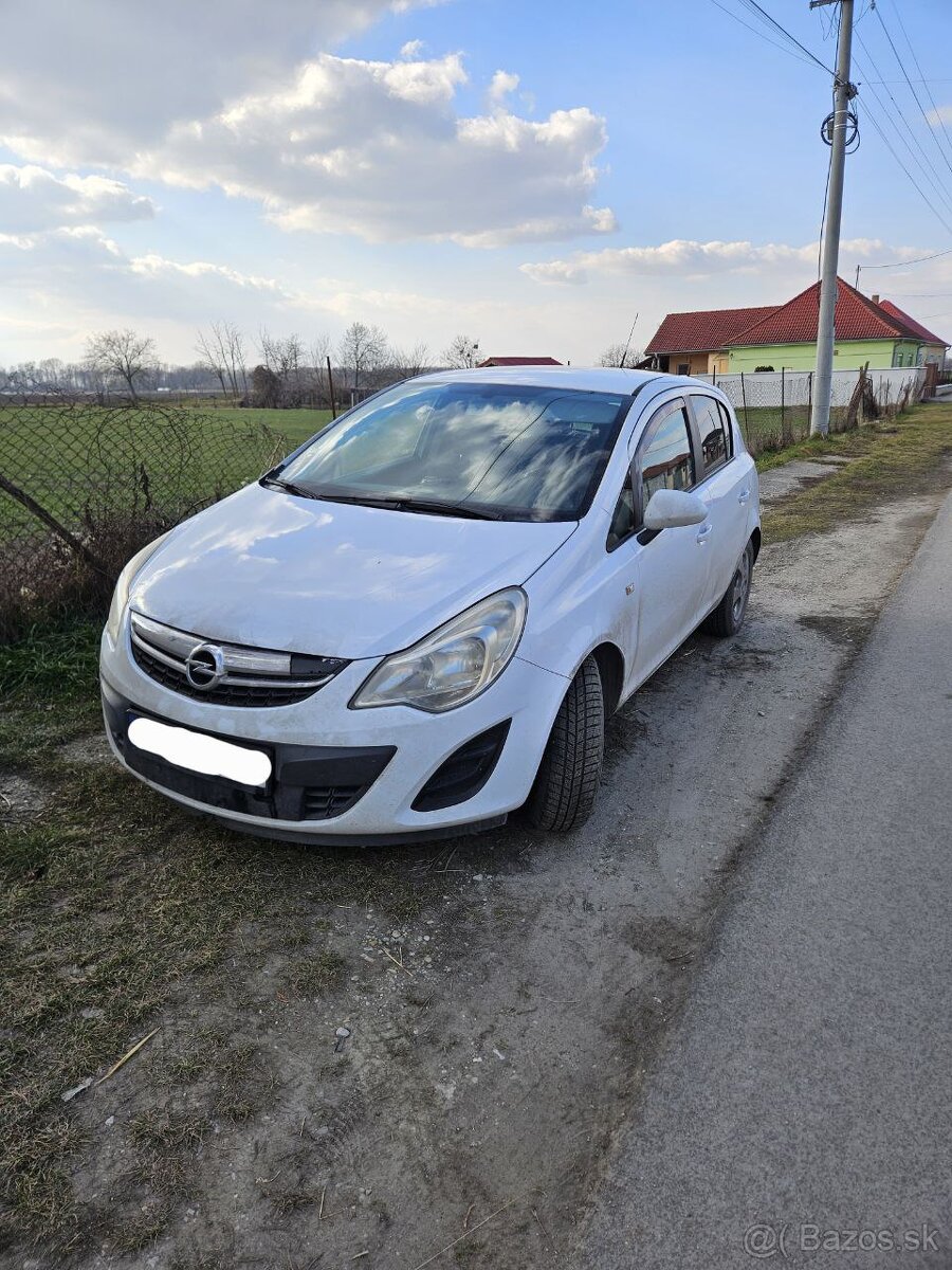 Opel corsa 2010 r.v