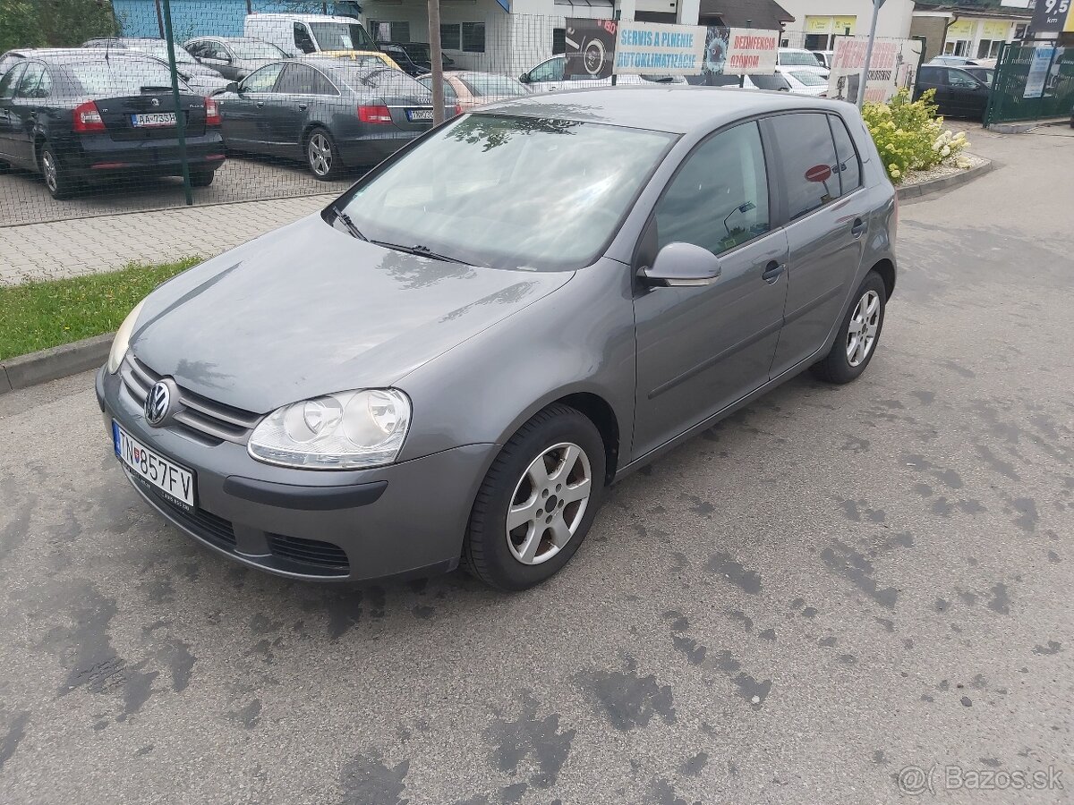 Volkswagen Golf 1.6 Comfortline A/T