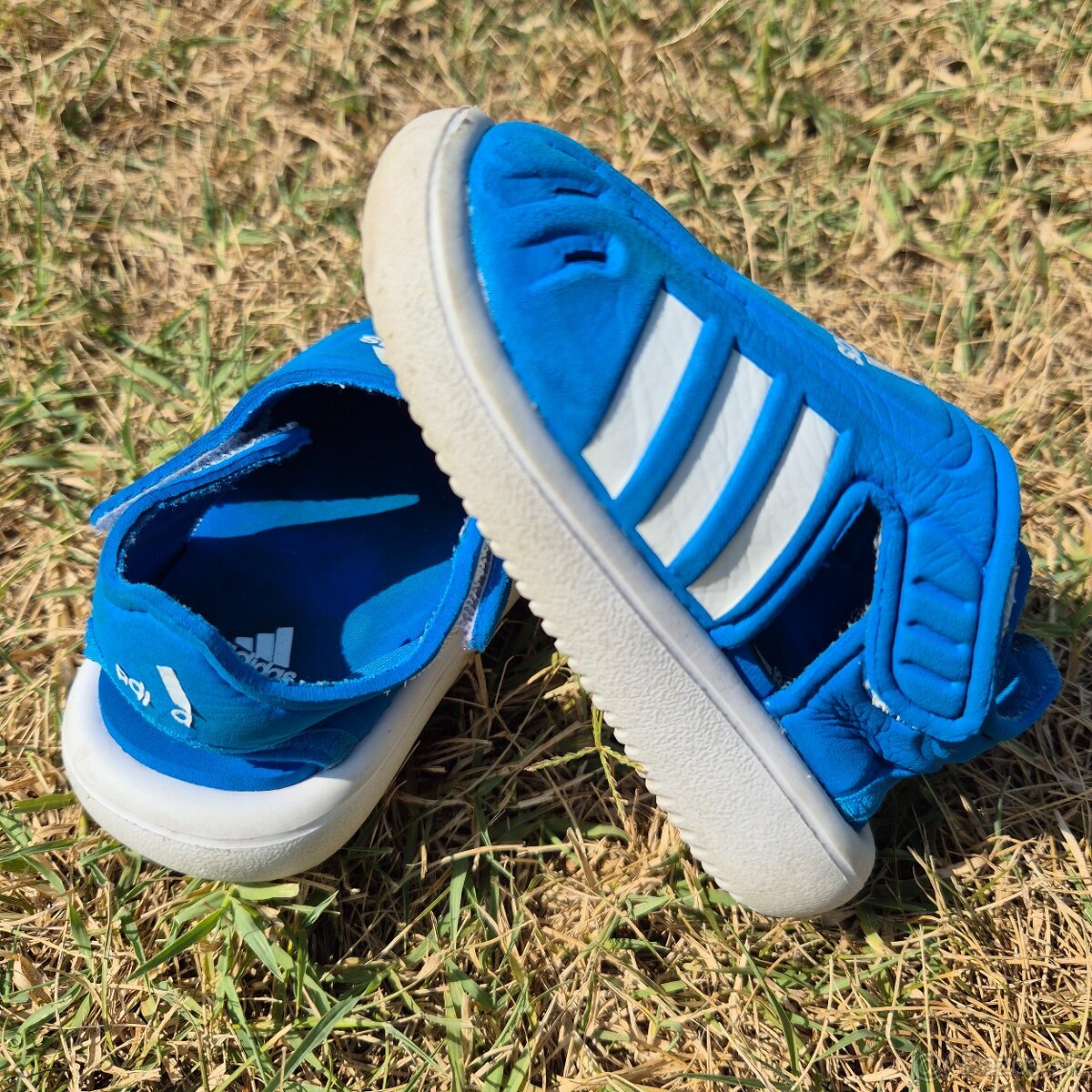 Sandalky adidas č.20