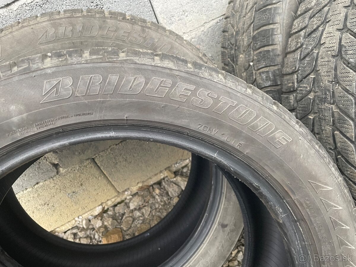 Zimne pneumatiky Bridgestone BLIZZAK 235/55 R19