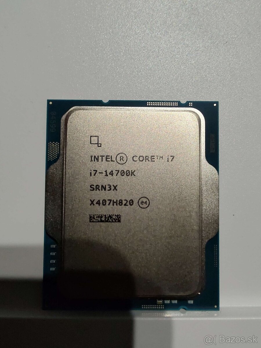 Predám NOVÉ CPU Intel