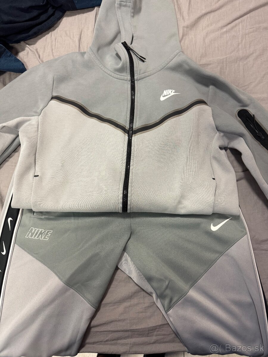 Nike tech fleece