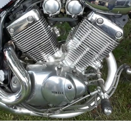 Rozpredám motor  YAMAHA  XV 535 VIRAGO na diely