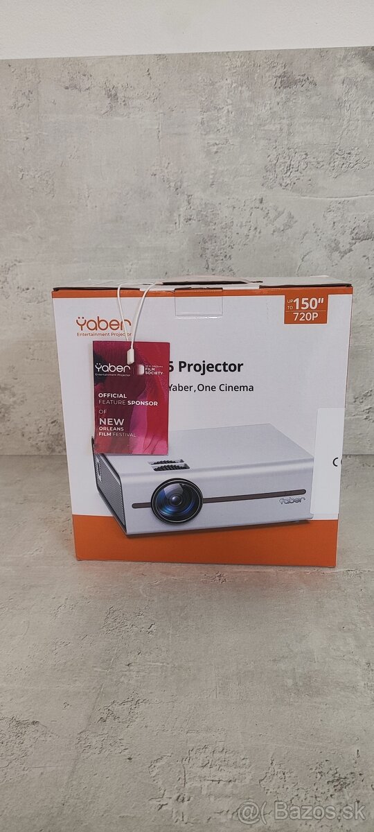 Predám Projector