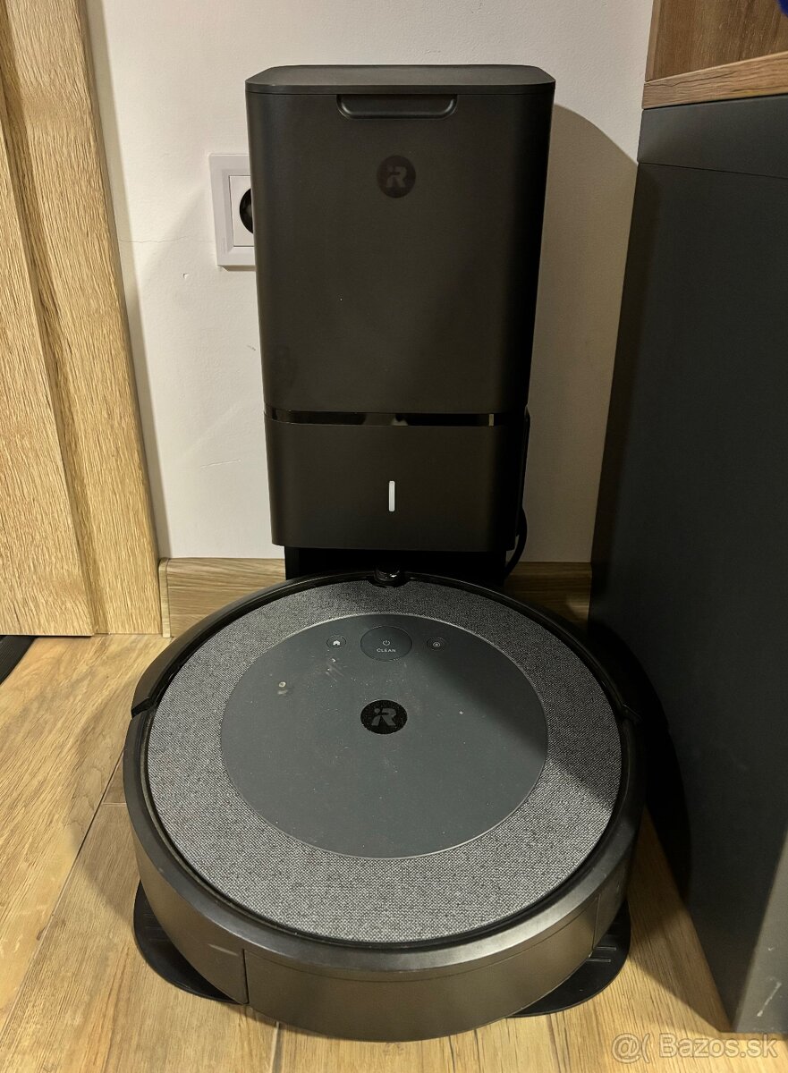 Robotický vysávač Roomba I3+