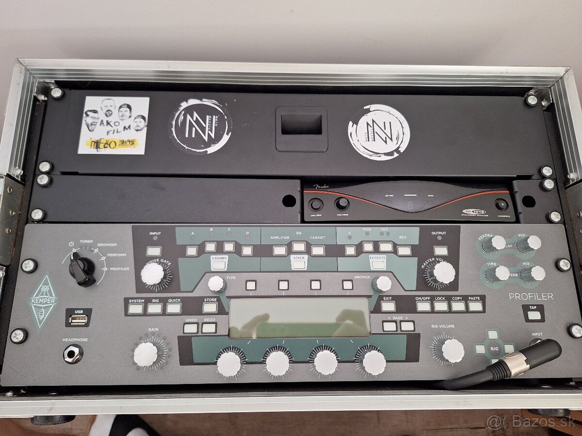 Kemper Profiler Power Rack + Midi Controller Behringer FCB10