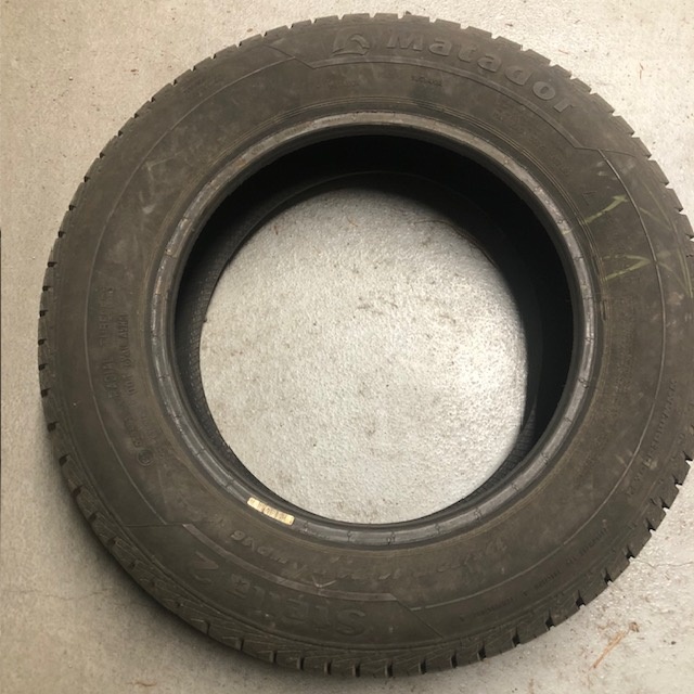 Predám pneu MATADOR 175/70 R14 - dezén 8mm - 4ks - 20€