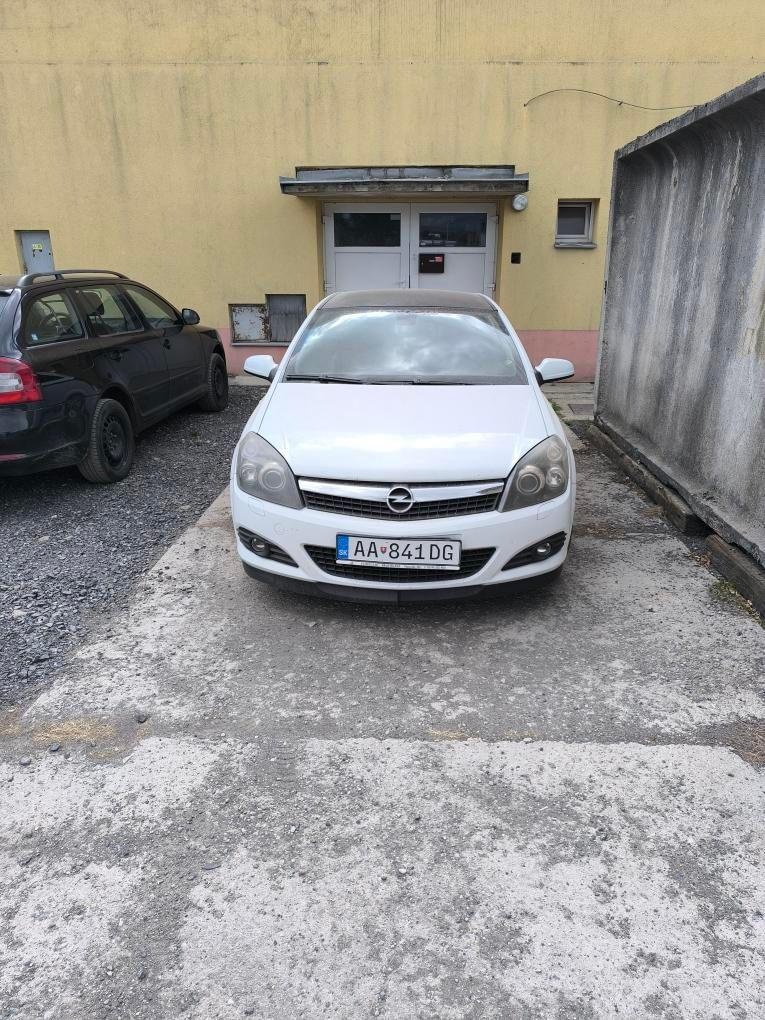 Opel Astra H gtc 1.6 turbo 132kw