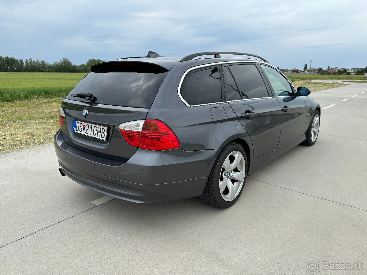 BMW 325i, xDrive