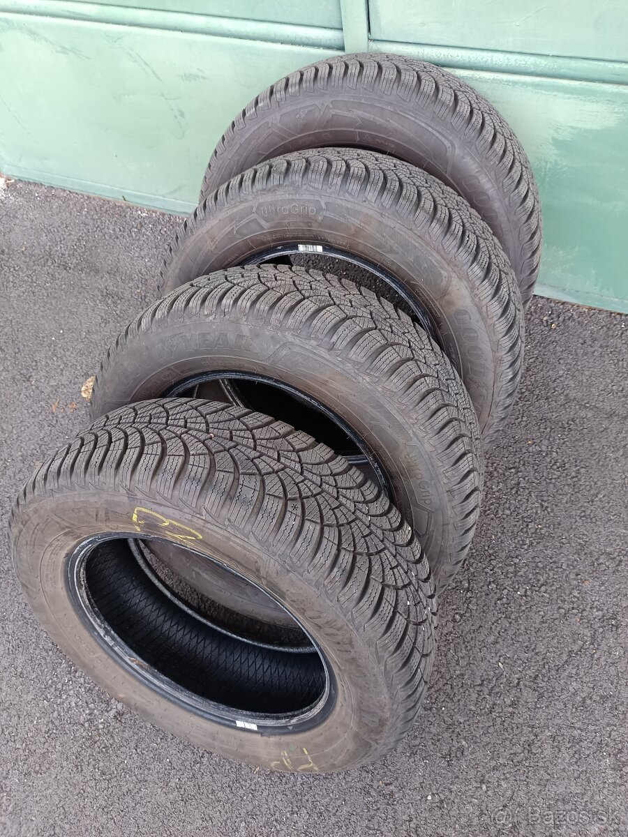 Predám 4 ks pneu GY 195/65 R15 91H zima